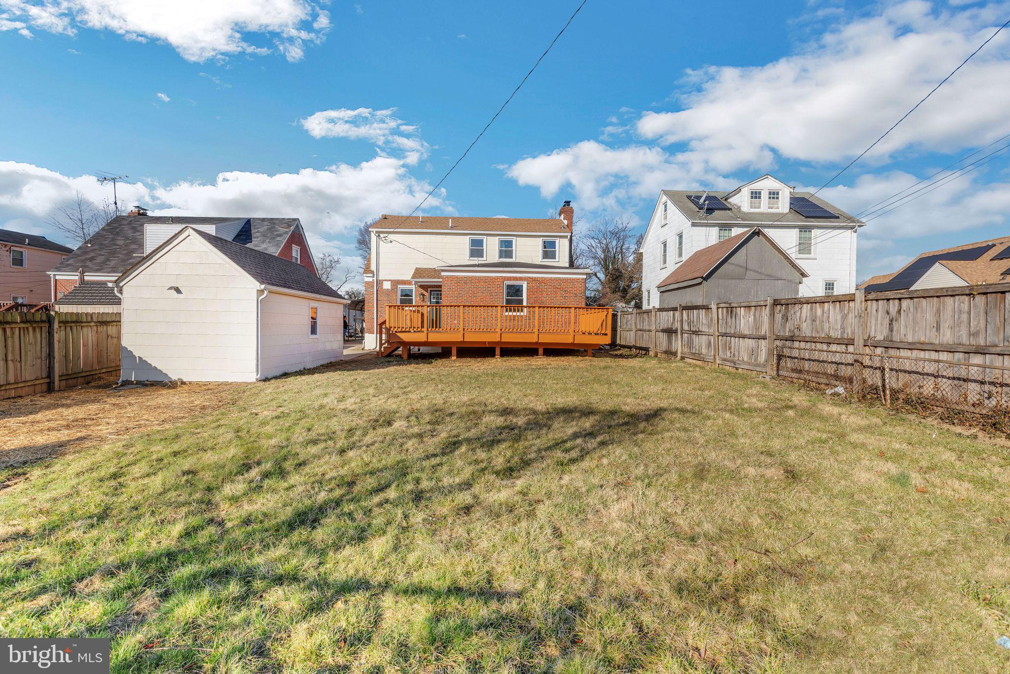 BROAD ACRES - Residential