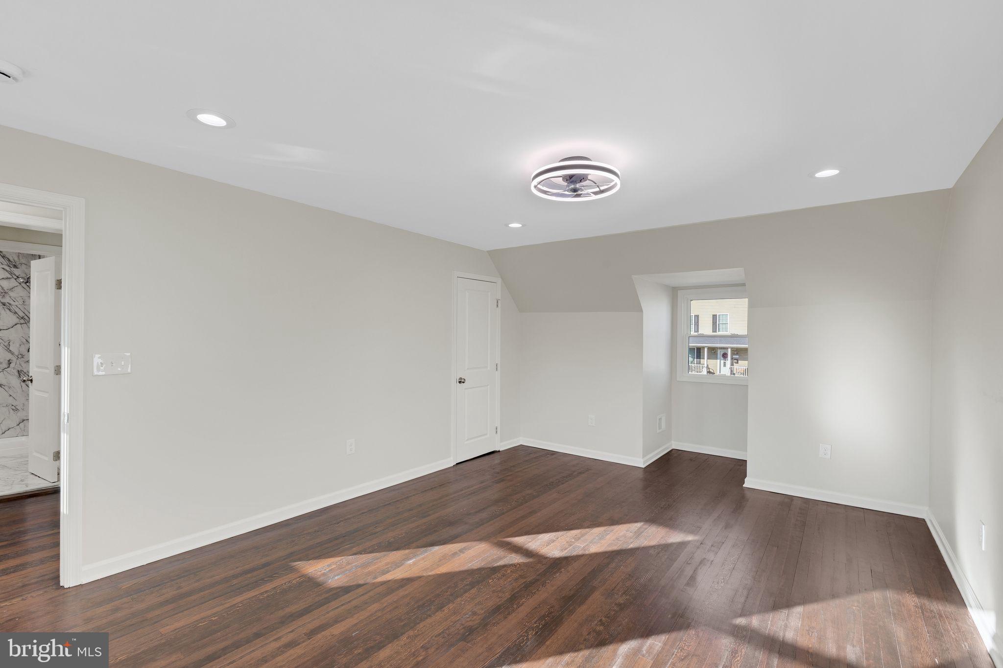 BROAD ACRES - Residential