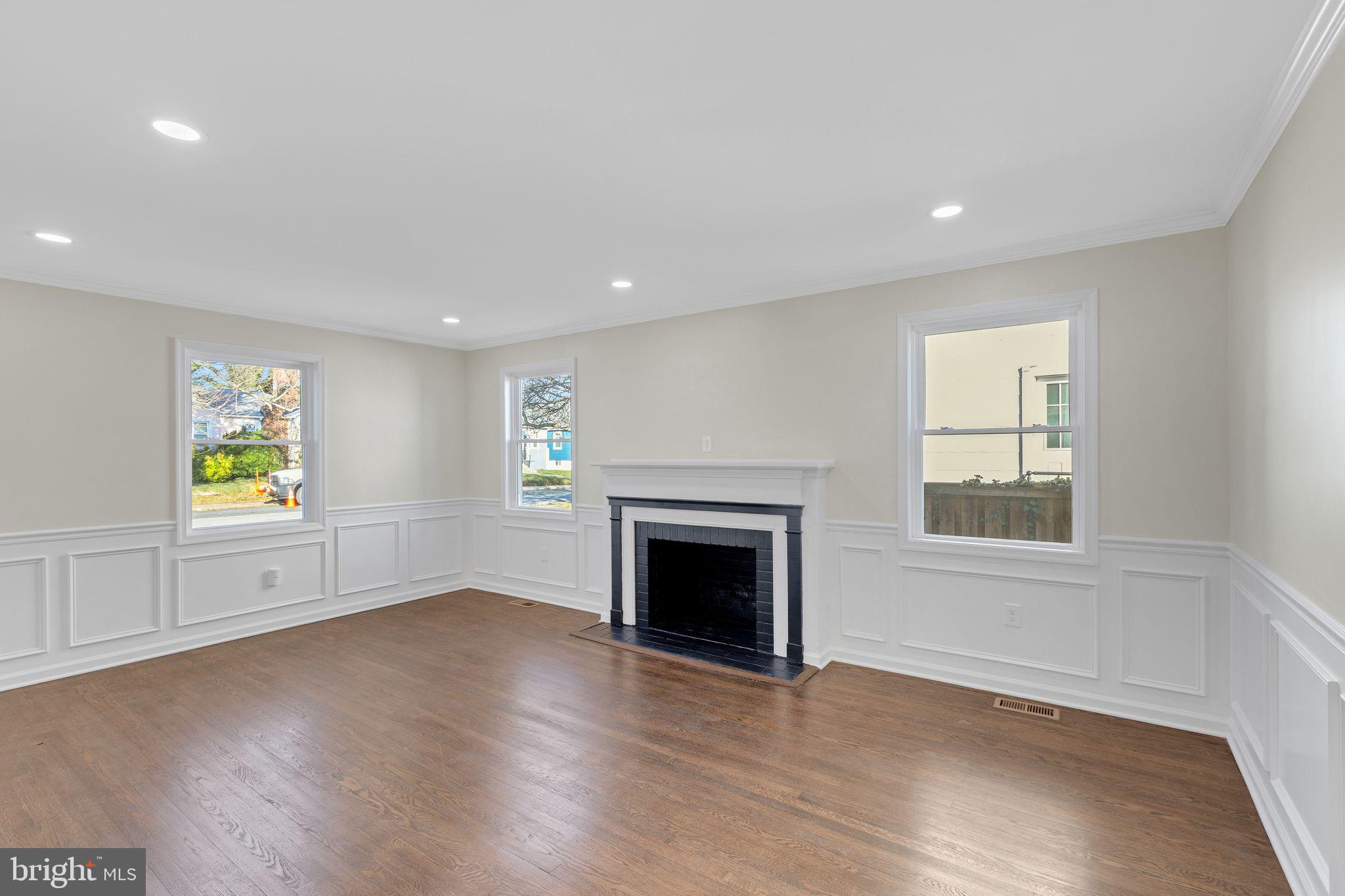 BROAD ACRES - Residential