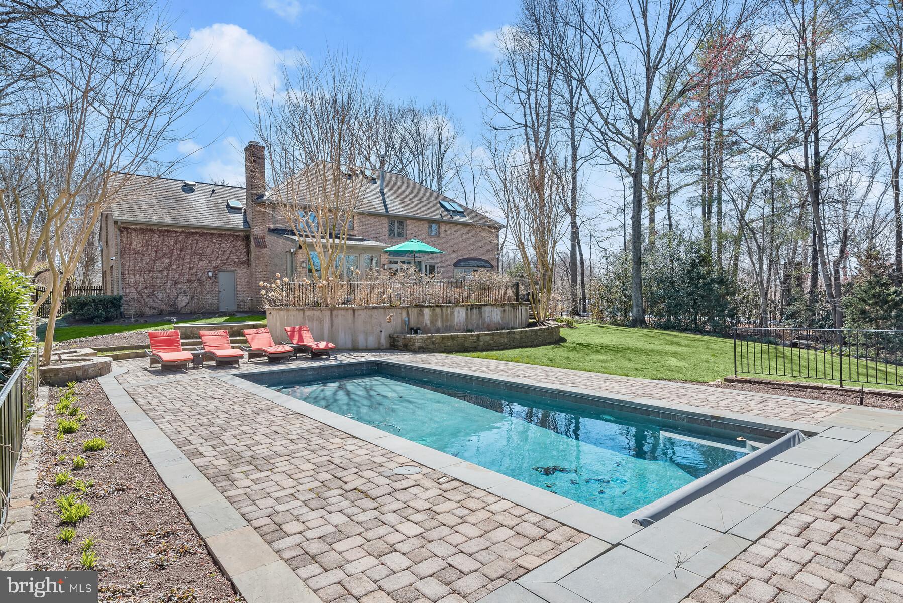 GLEN MILL VILLAGE - Residential