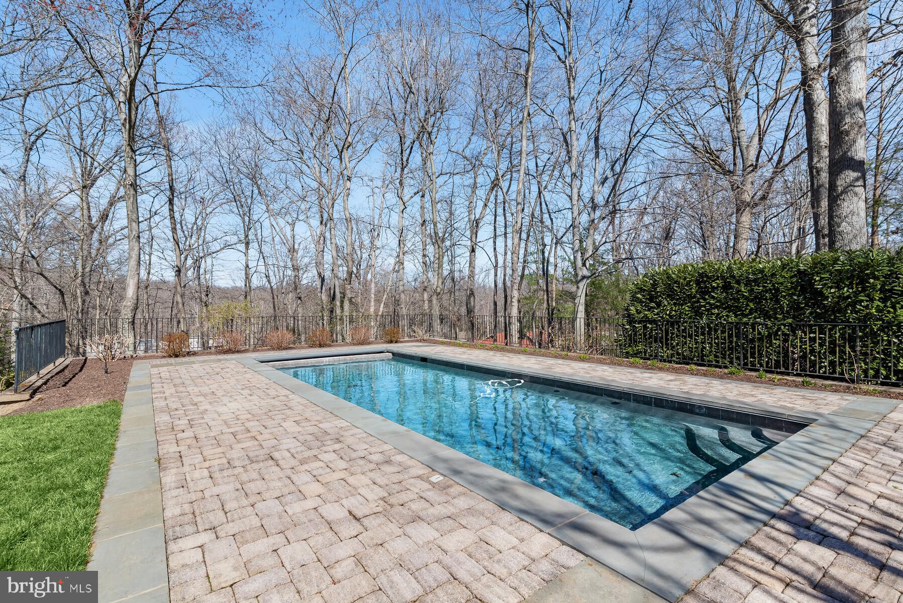 GLEN MILL VILLAGE - Residential