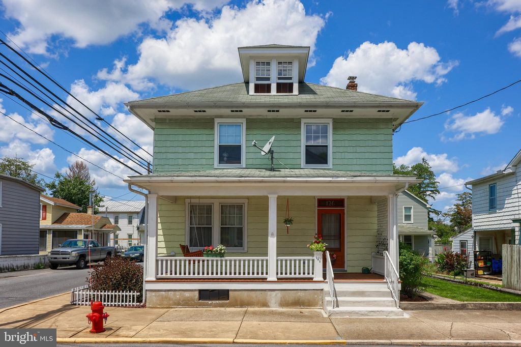 Photo of 126 W FERDINAND ST, MANHEIM, PA 17545 (MLS # PALA2038584)