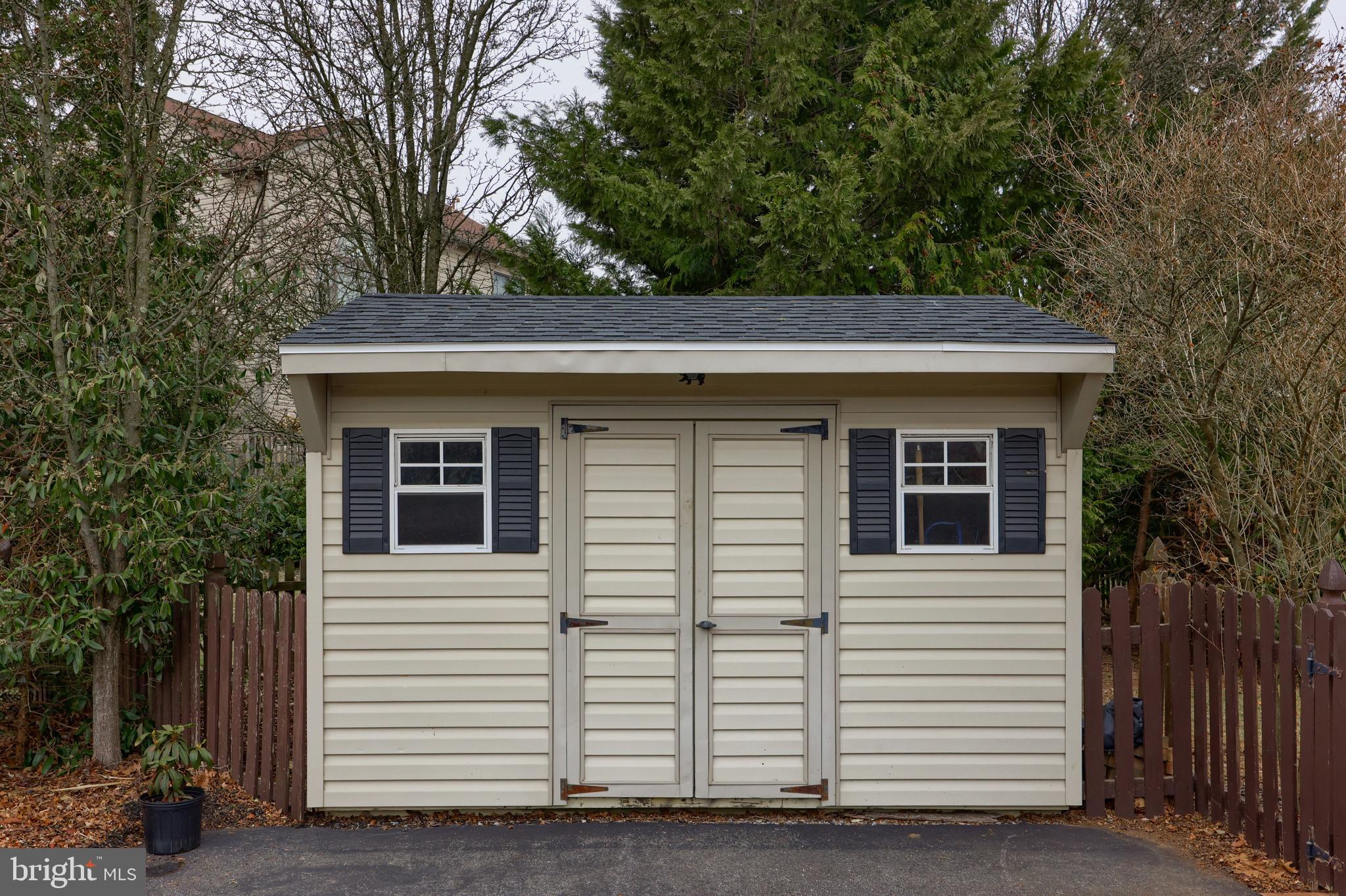 THE RIDINGS - Residential