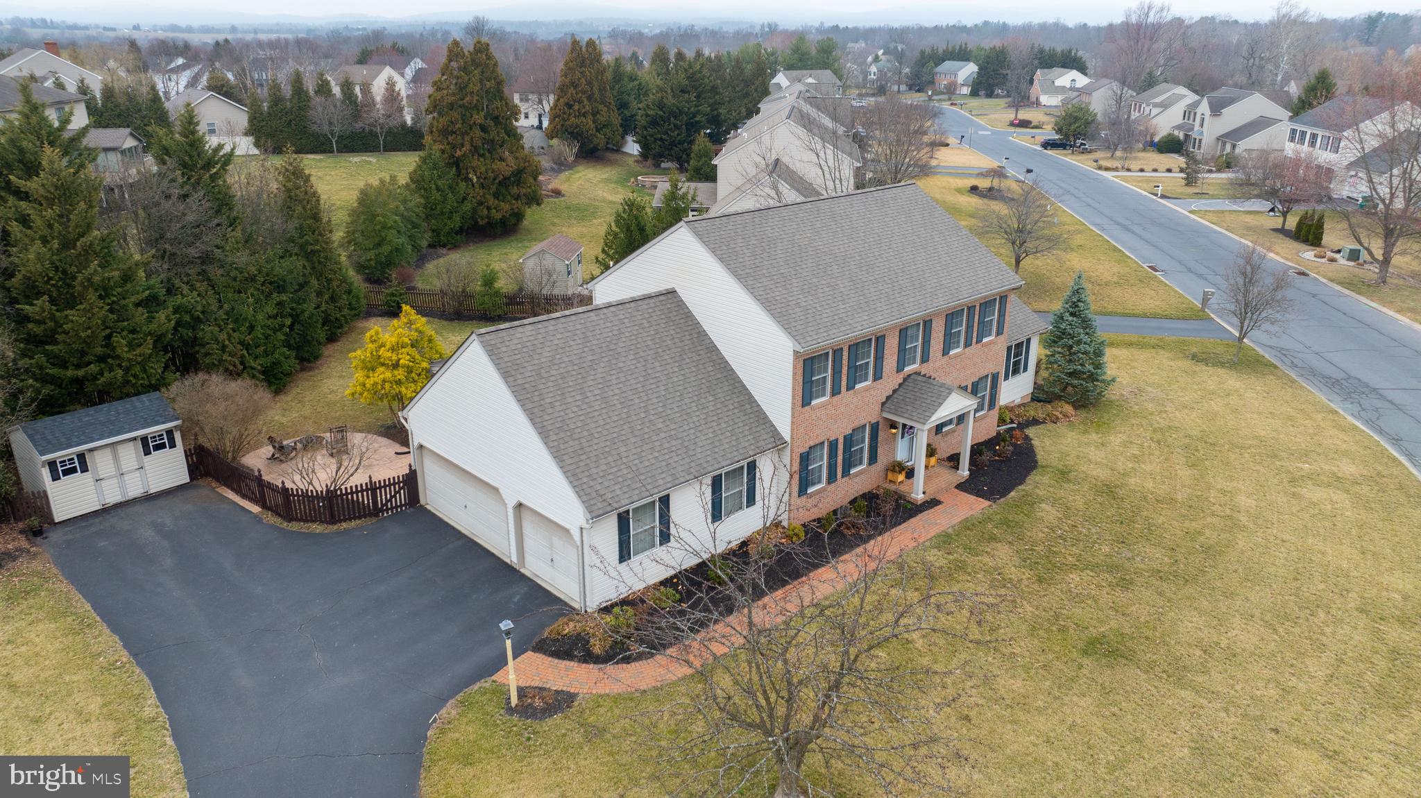 THE RIDINGS - Residential