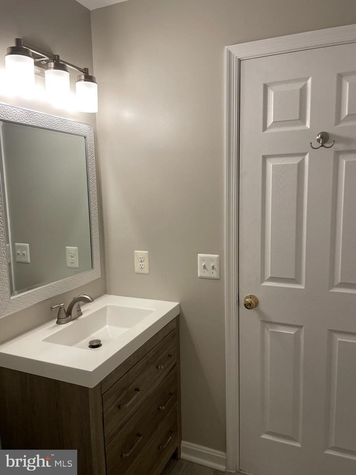 FAIR LAKES CONDO - Residential Lease