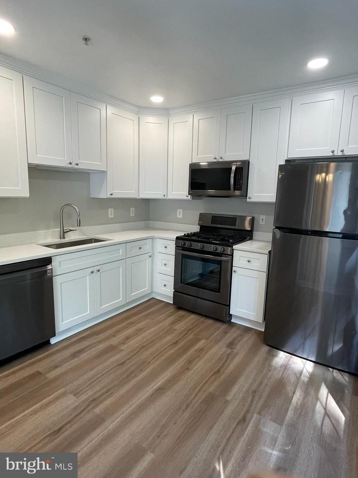 FAIR LAKES CONDO - Residential Lease