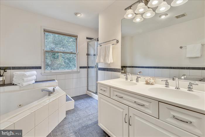 FAIR OAKS ESTATES - Residential