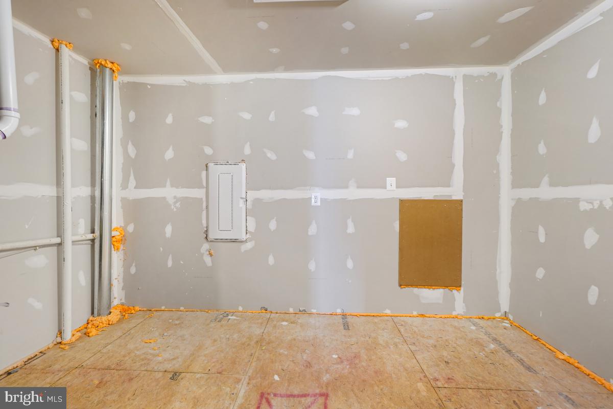 BALLENGER RUN - Residential