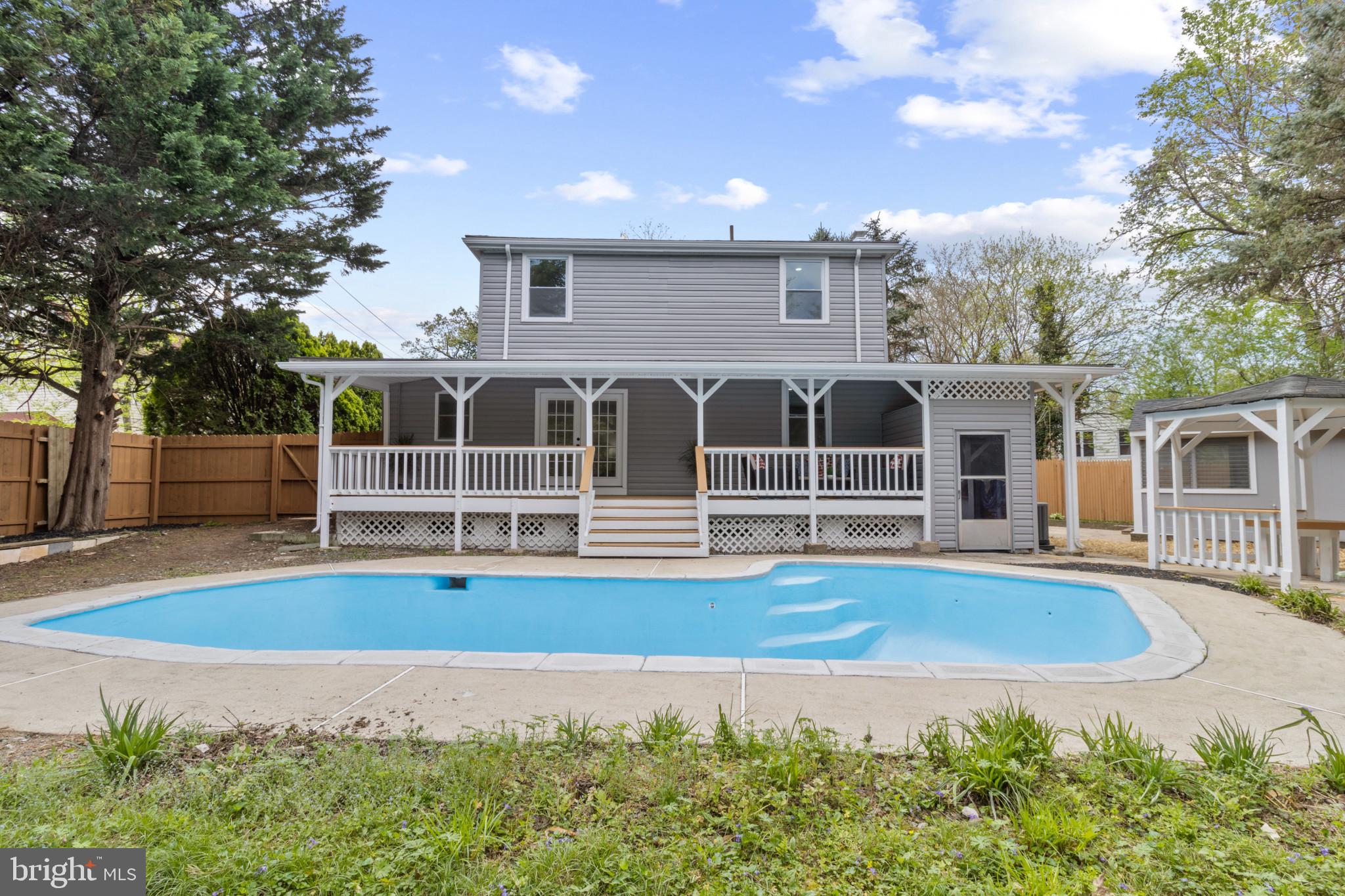 BRENTWOOD - Residential