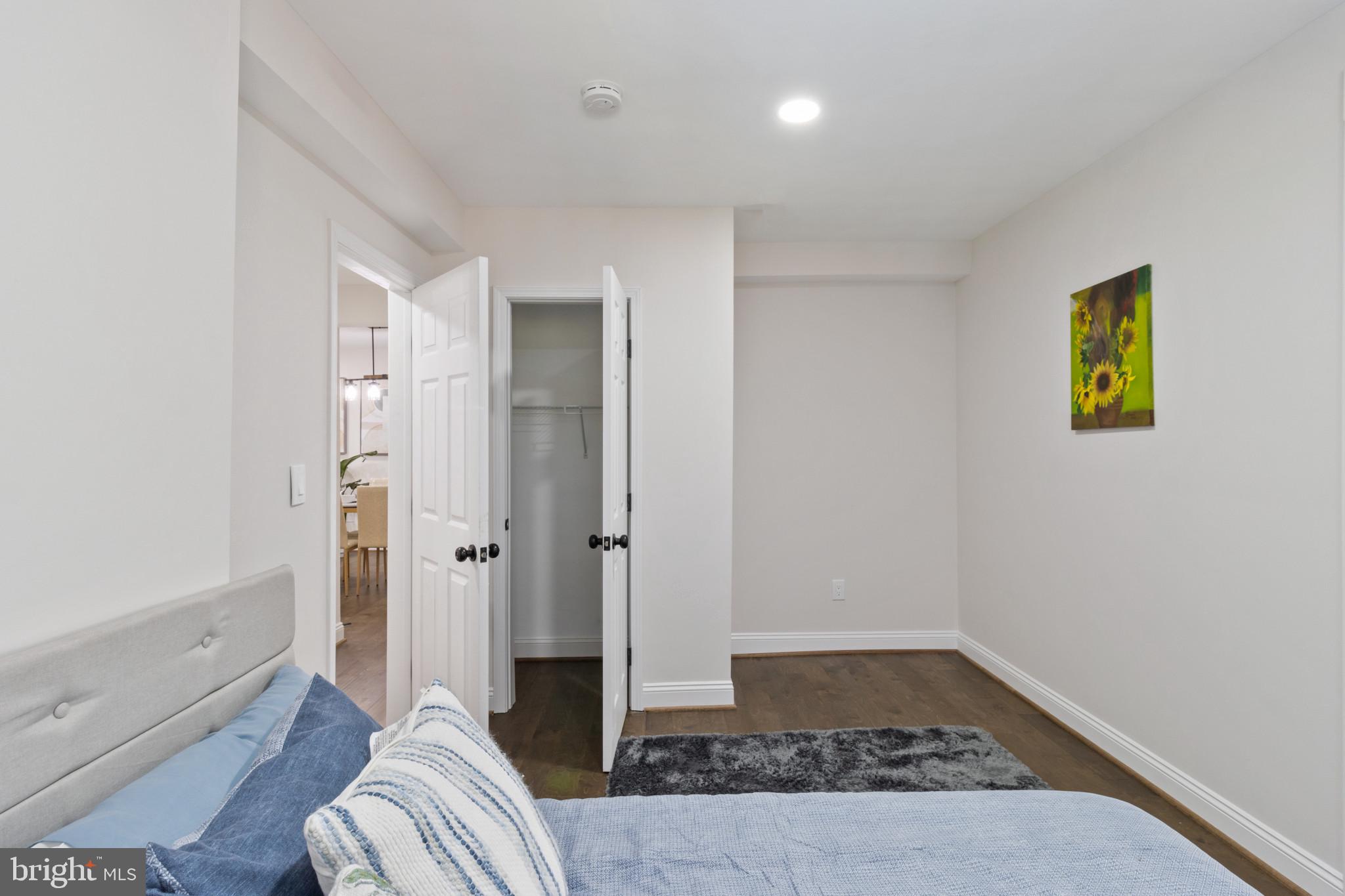 BRENTWOOD - Residential