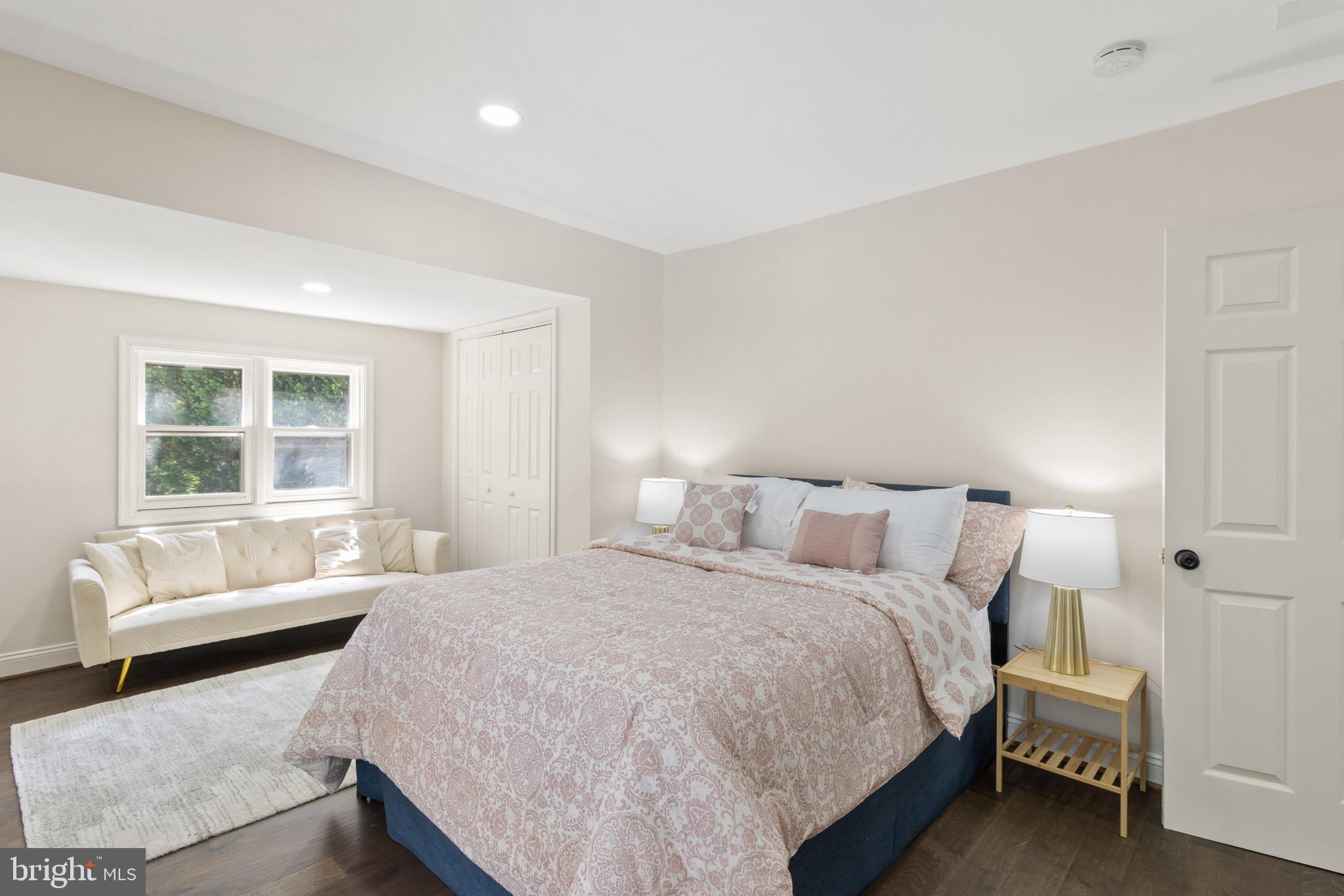 BRENTWOOD - Residential