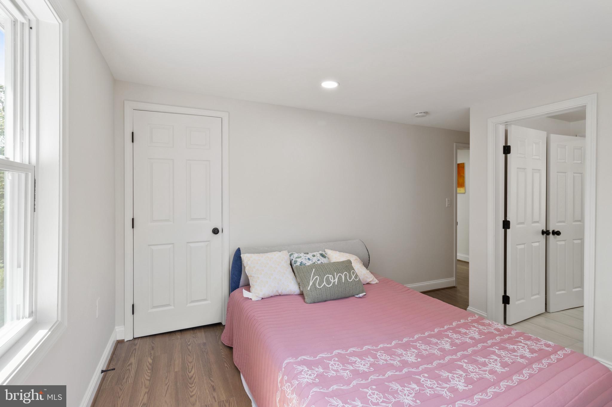 BRENTWOOD - Residential