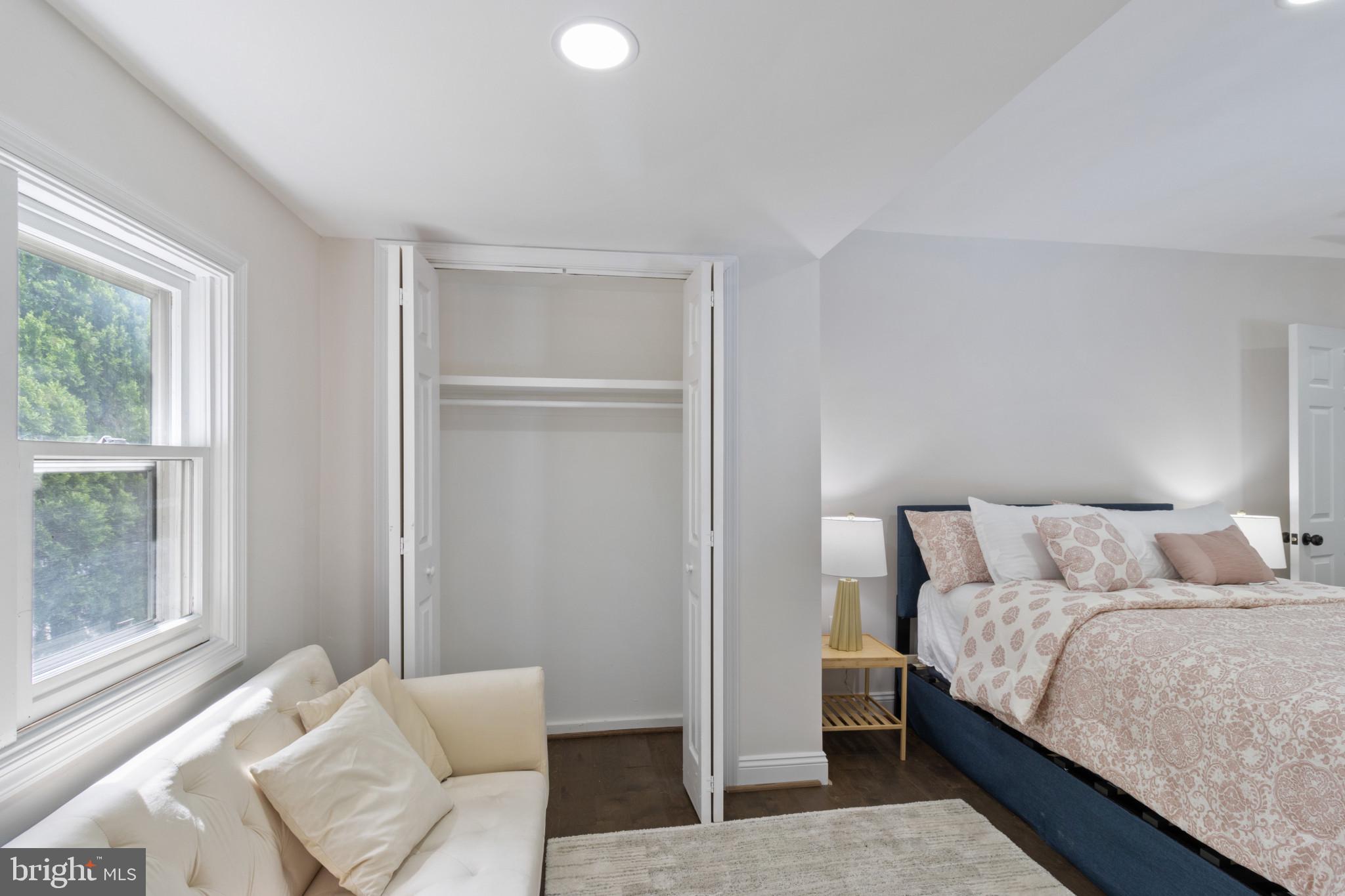 BRENTWOOD - Residential