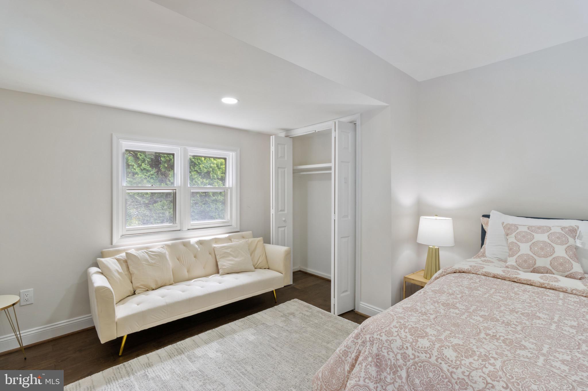 BRENTWOOD - Residential