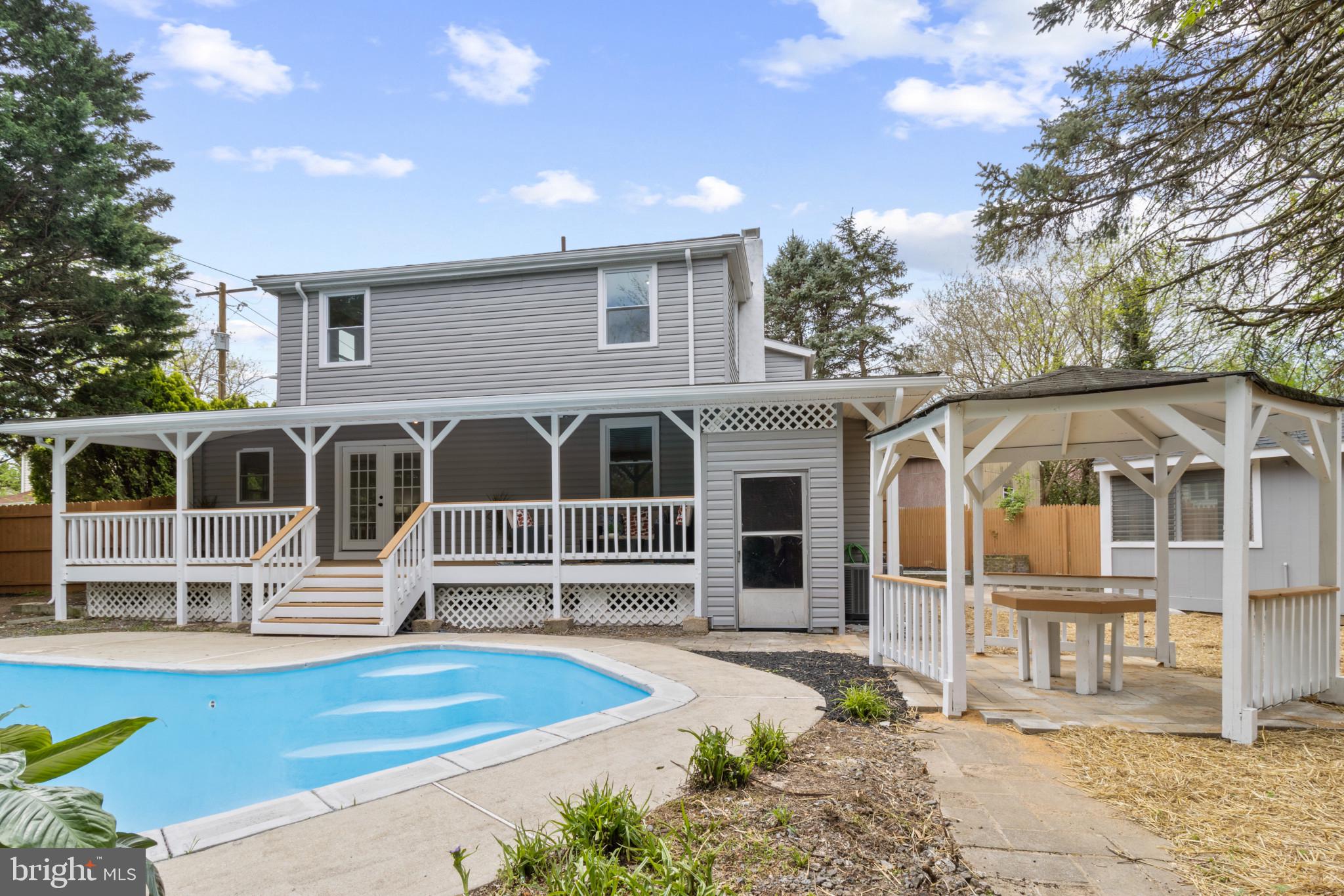 BRENTWOOD - Residential