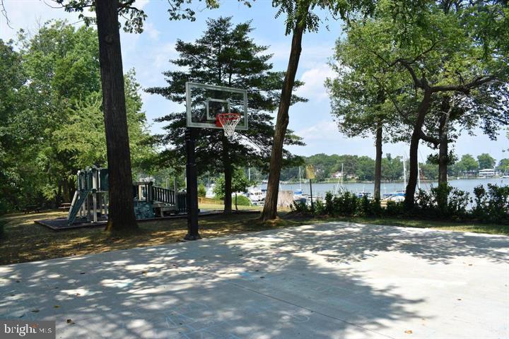 ANNAPOLIS COVE - Residential
