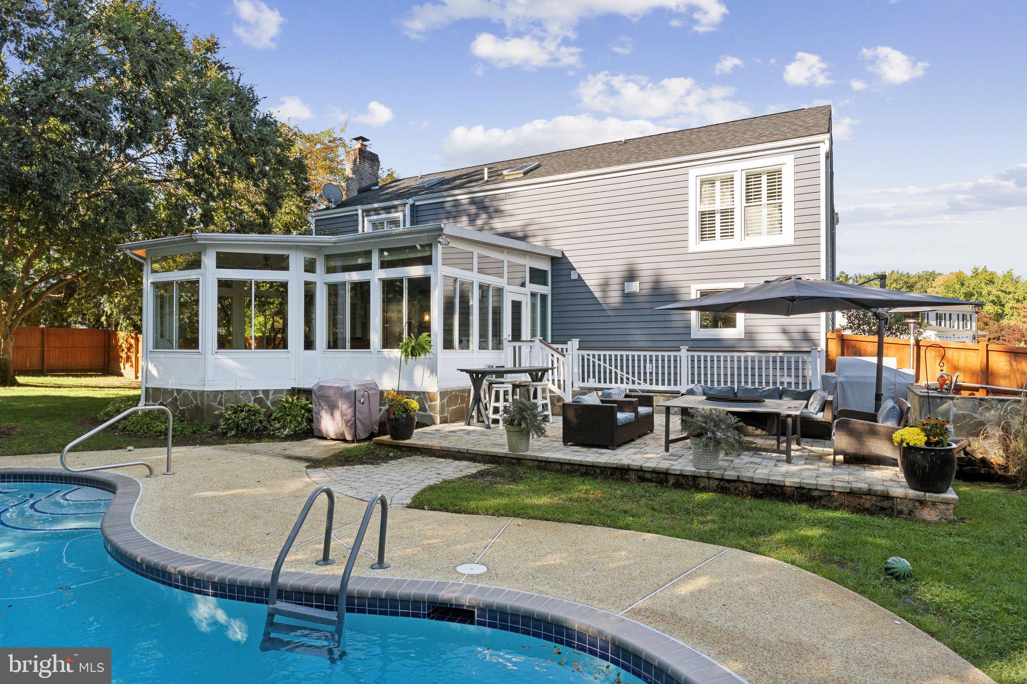 ANNAPOLIS COVE - Residential