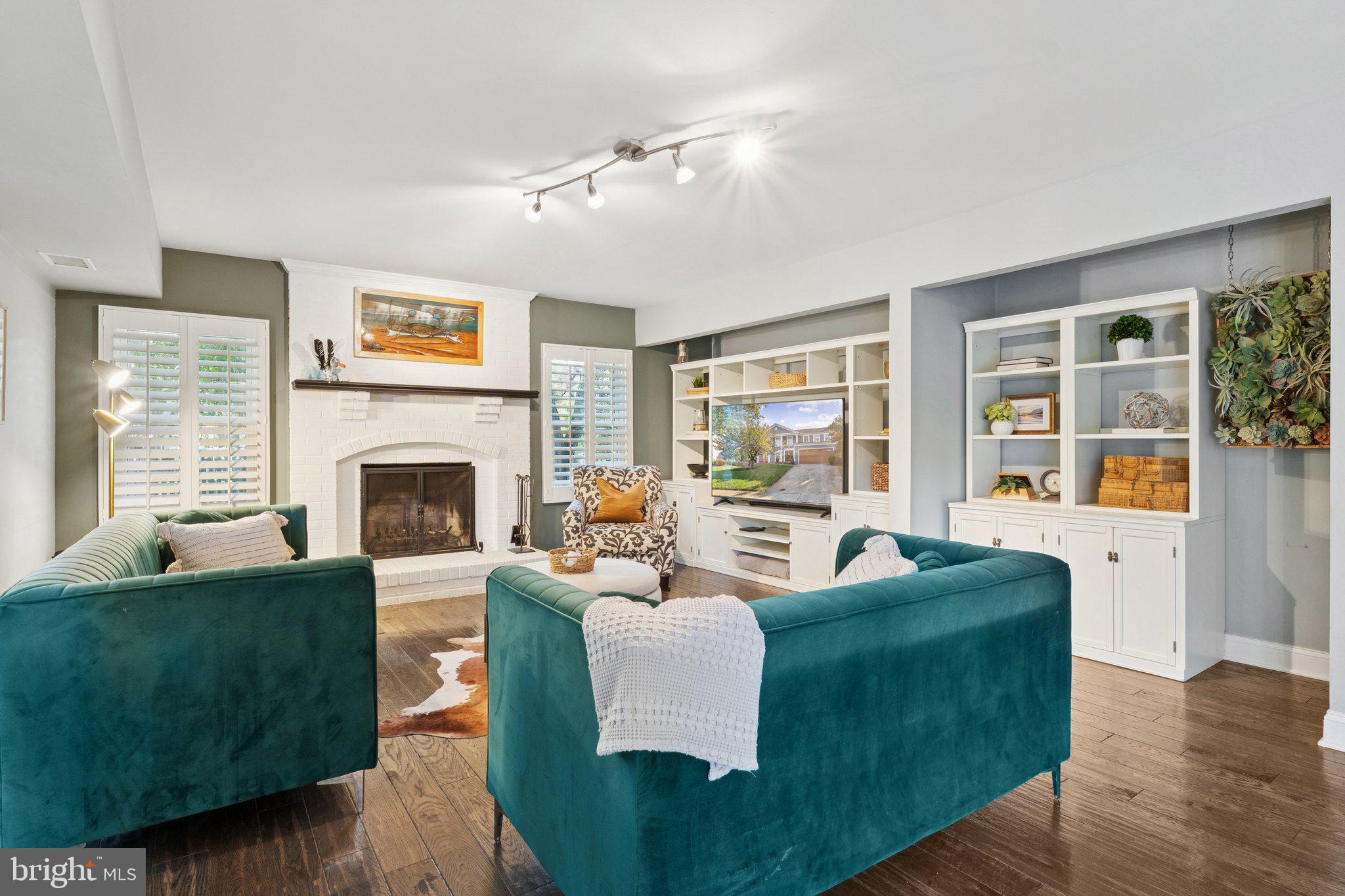ANNAPOLIS COVE - Residential