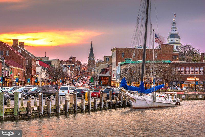 ANNAPOLIS COVE - Residential