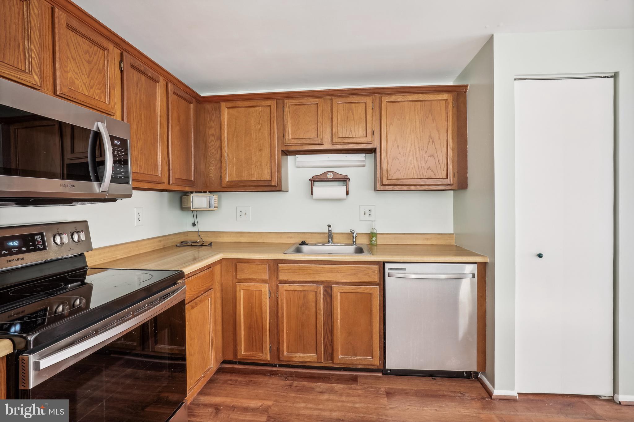 HILLSDALE - Residential