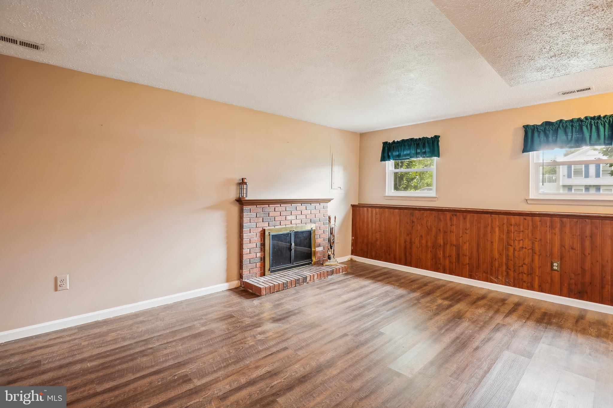 HILLSDALE - Residential