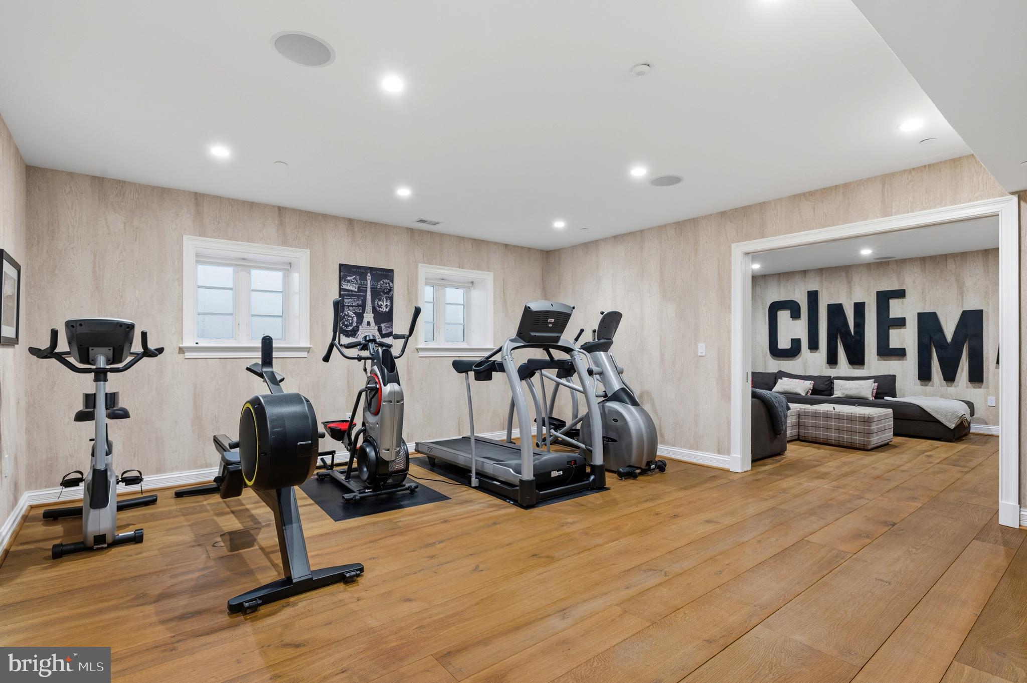 SPRING VALLEY - Residential