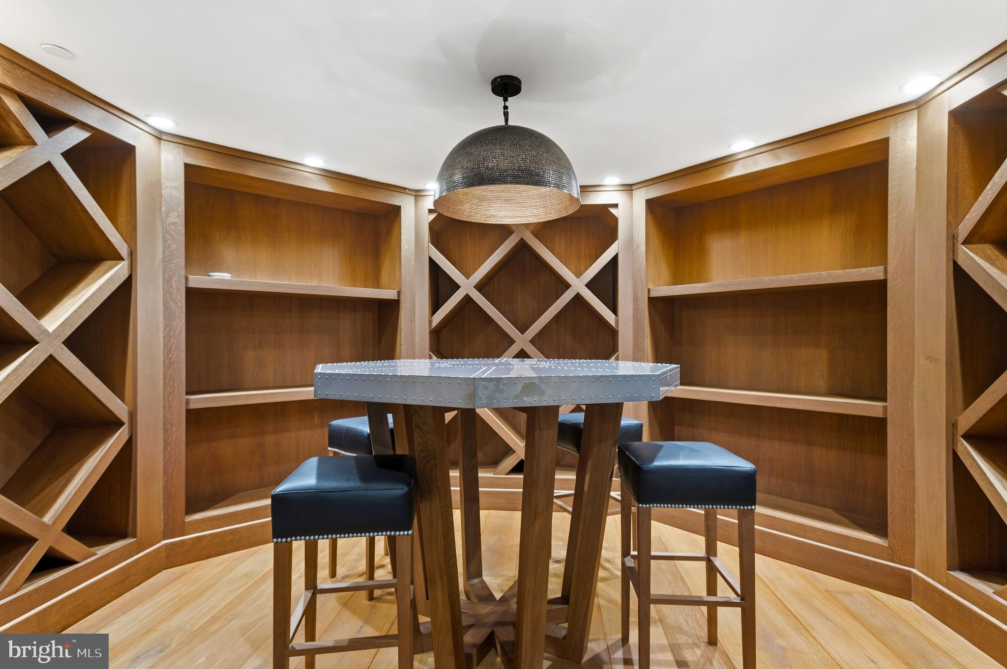 SPRING VALLEY - Residential