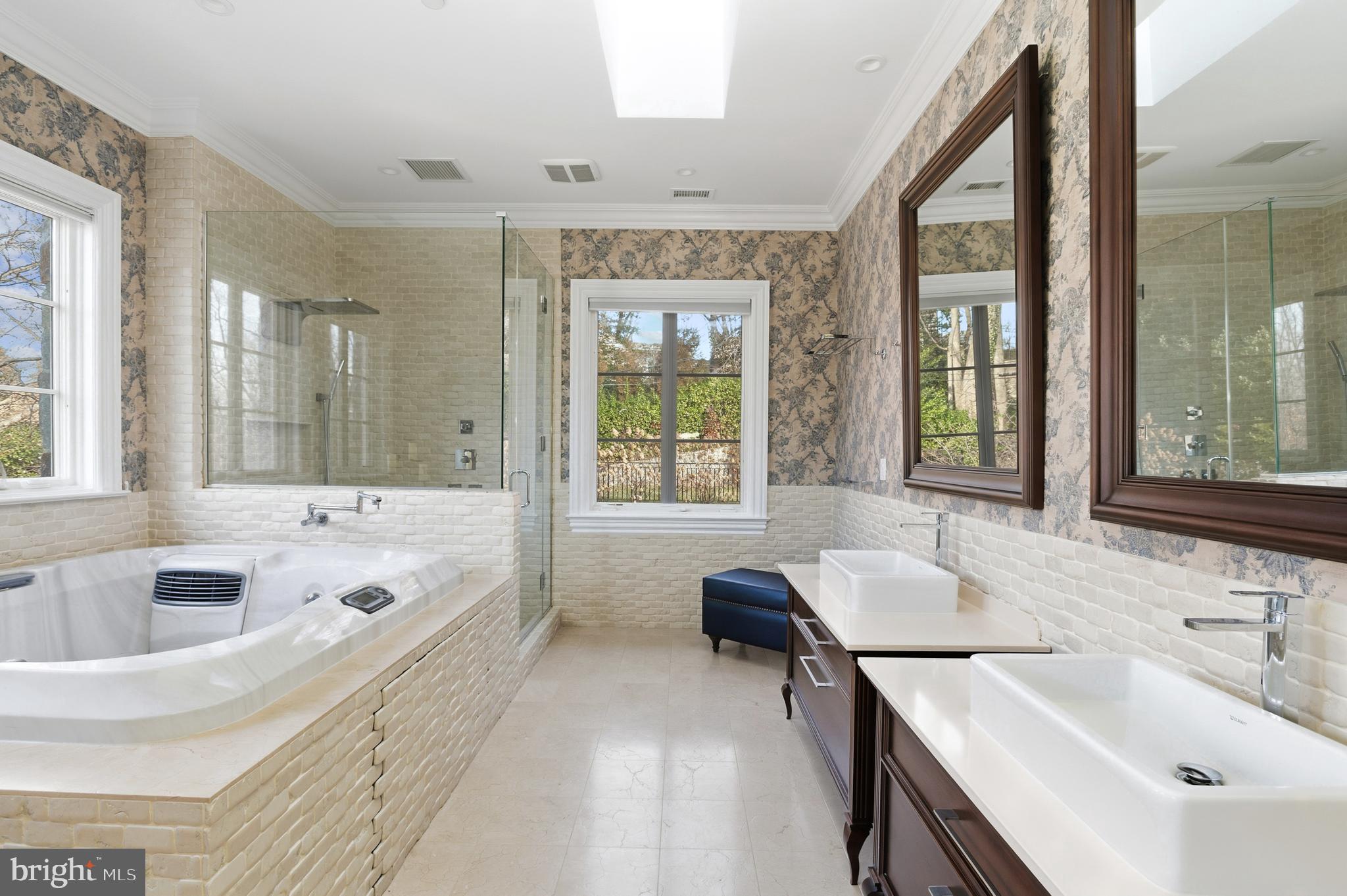 SPRING VALLEY - Residential