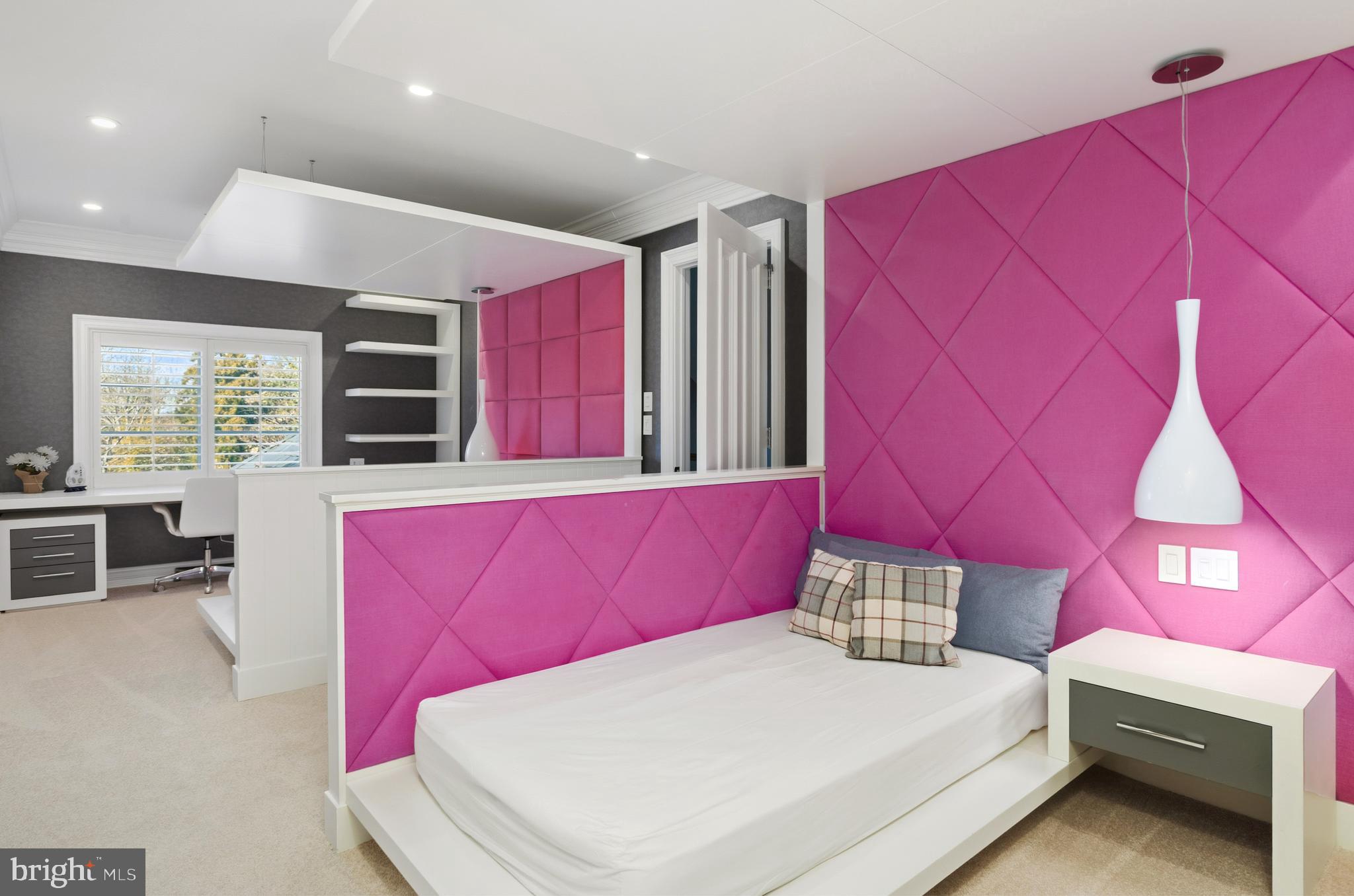 SPRING VALLEY - Residential