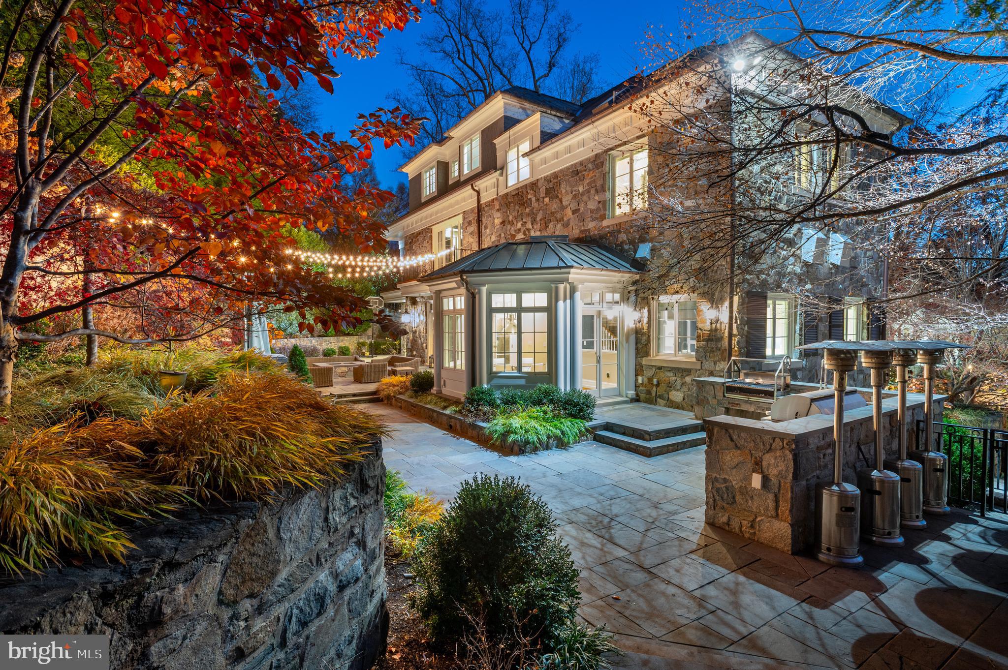 SPRING VALLEY - Residential