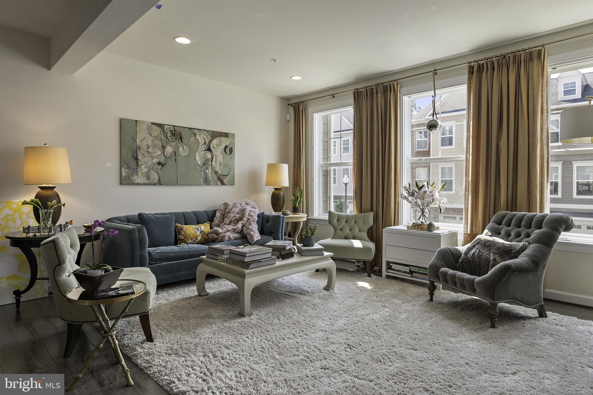 10 ENCLAVE COURT