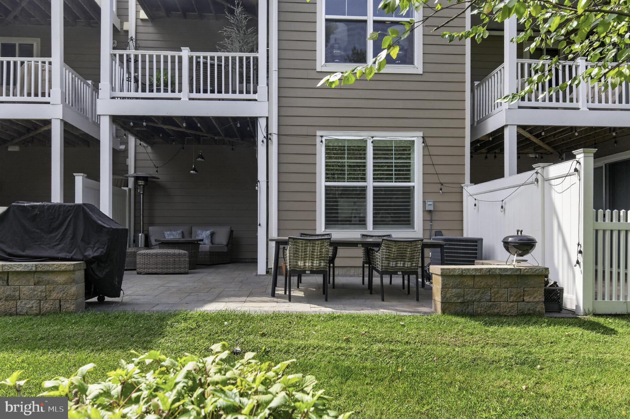 10 ENCLAVE COURT