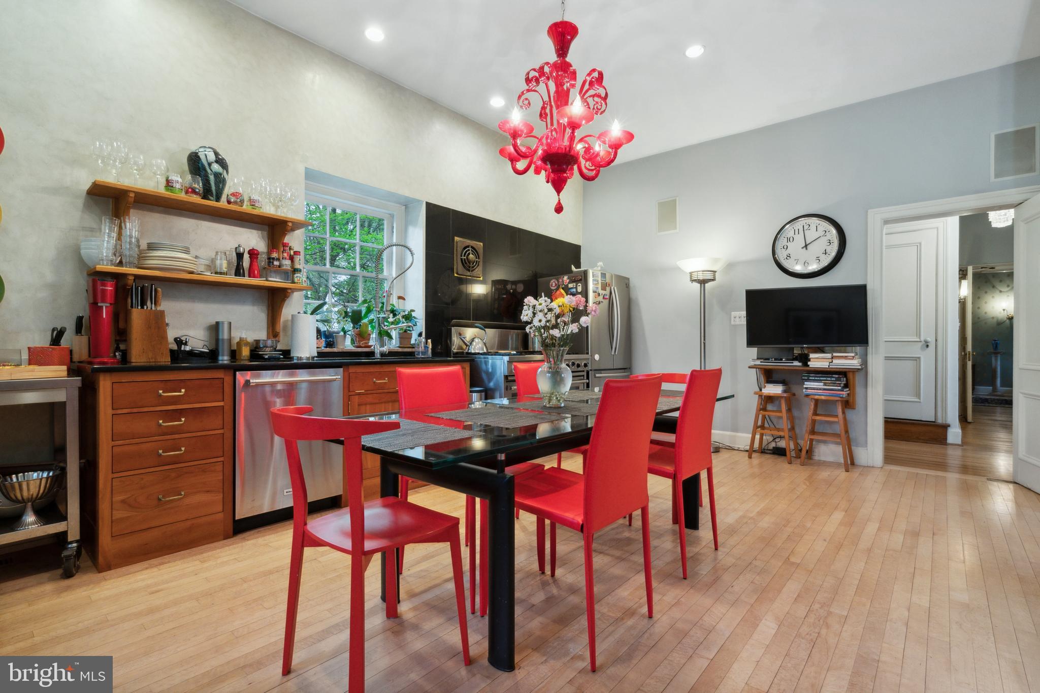 CHESTNUT HILL - Residential