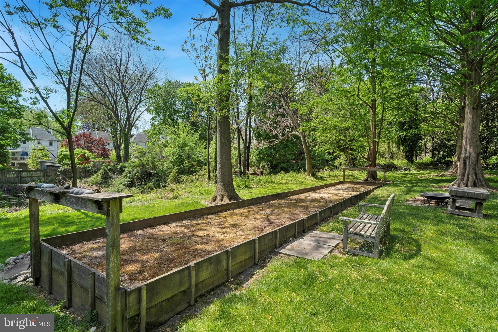 CHESTNUT HILL - Residential