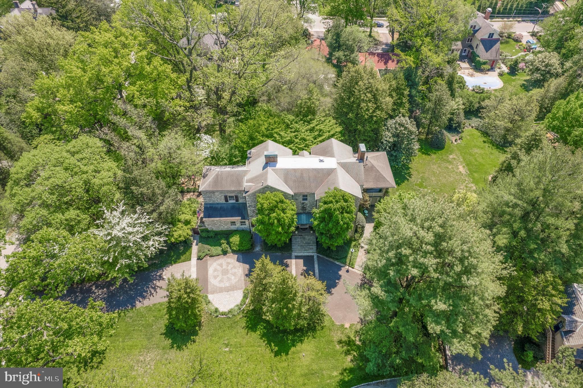 CHESTNUT HILL - Residential