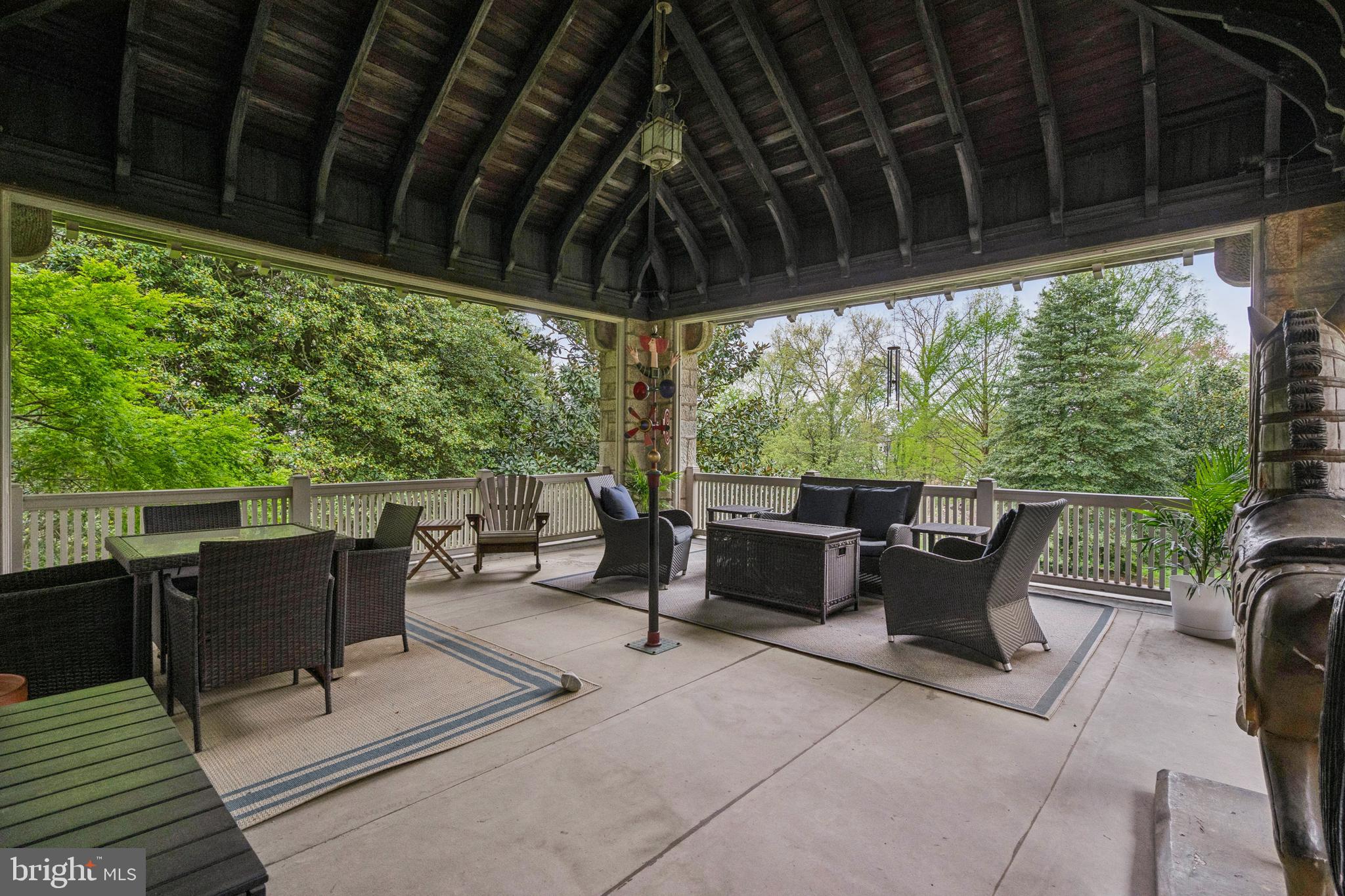 CHESTNUT HILL - Residential