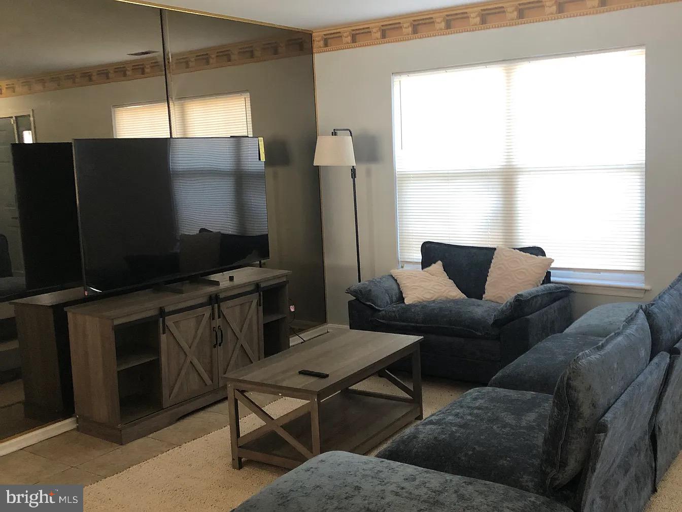 THE WOODLANDS - Residential Lease