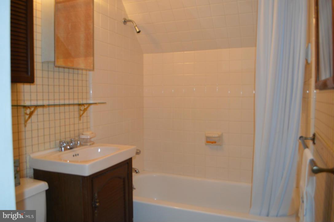 CHESTER HARBOR - Residential