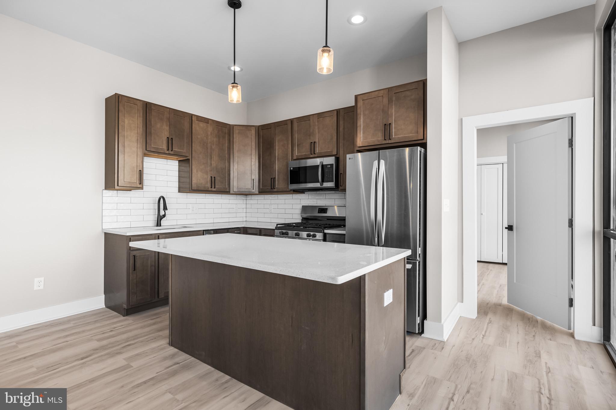 HIGHLANDTOWN - Residential Lease