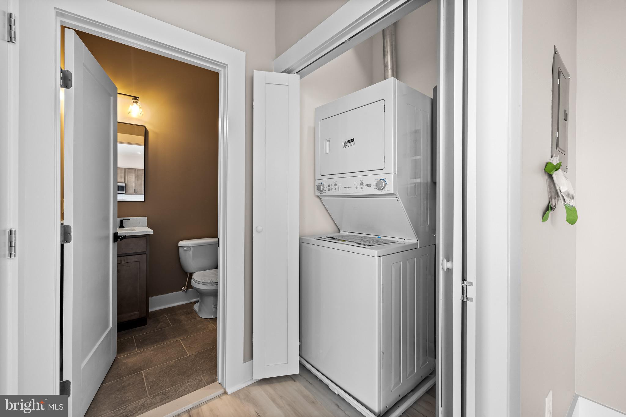 HIGHLANDTOWN - Residential Lease