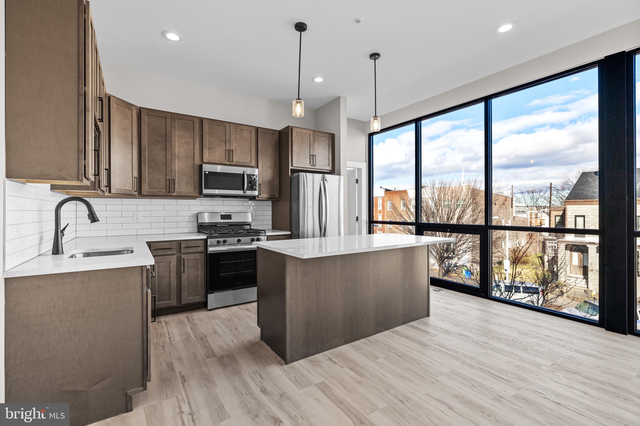 HIGHLANDTOWN - Residential Lease