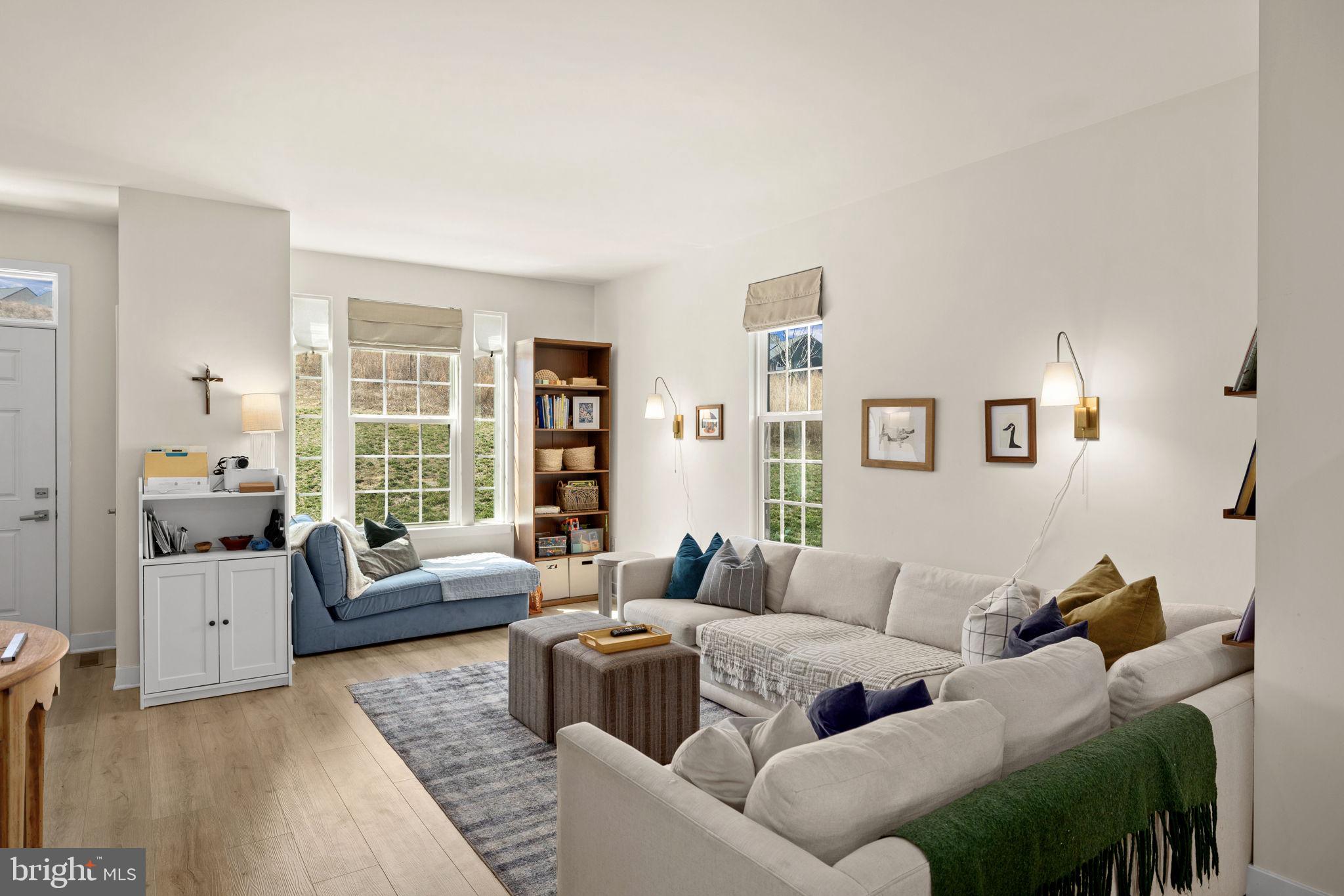 FREDERICKSBURG - Residential