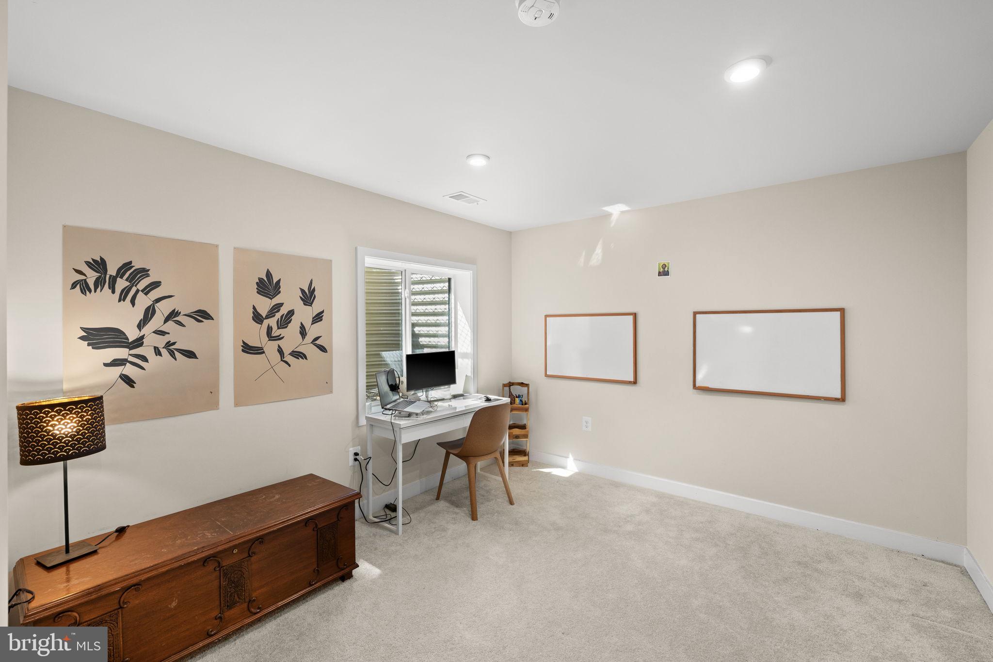 FREDERICKSBURG - Residential