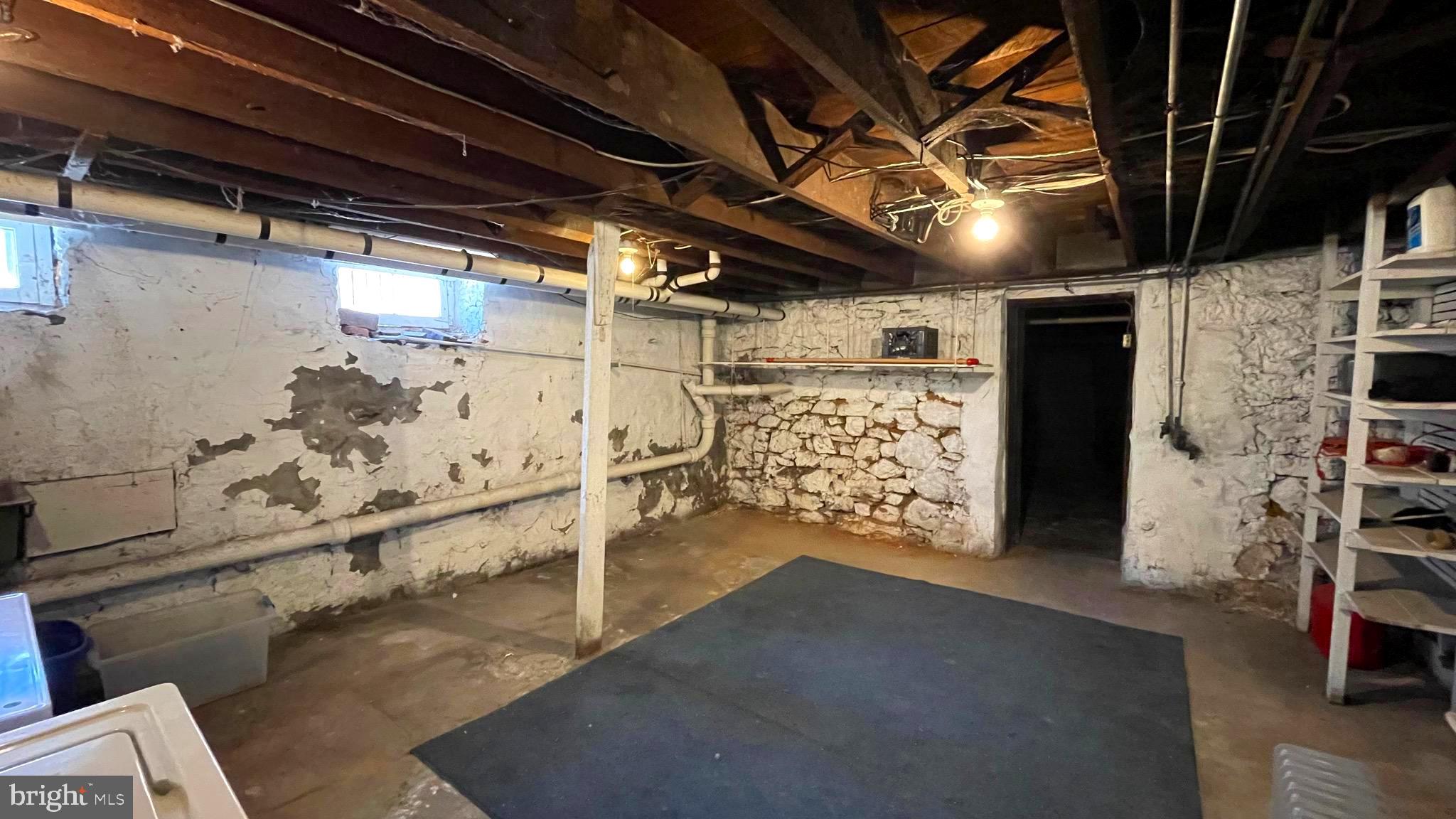 CITY OF MARTINSBURG - Commercial Sale