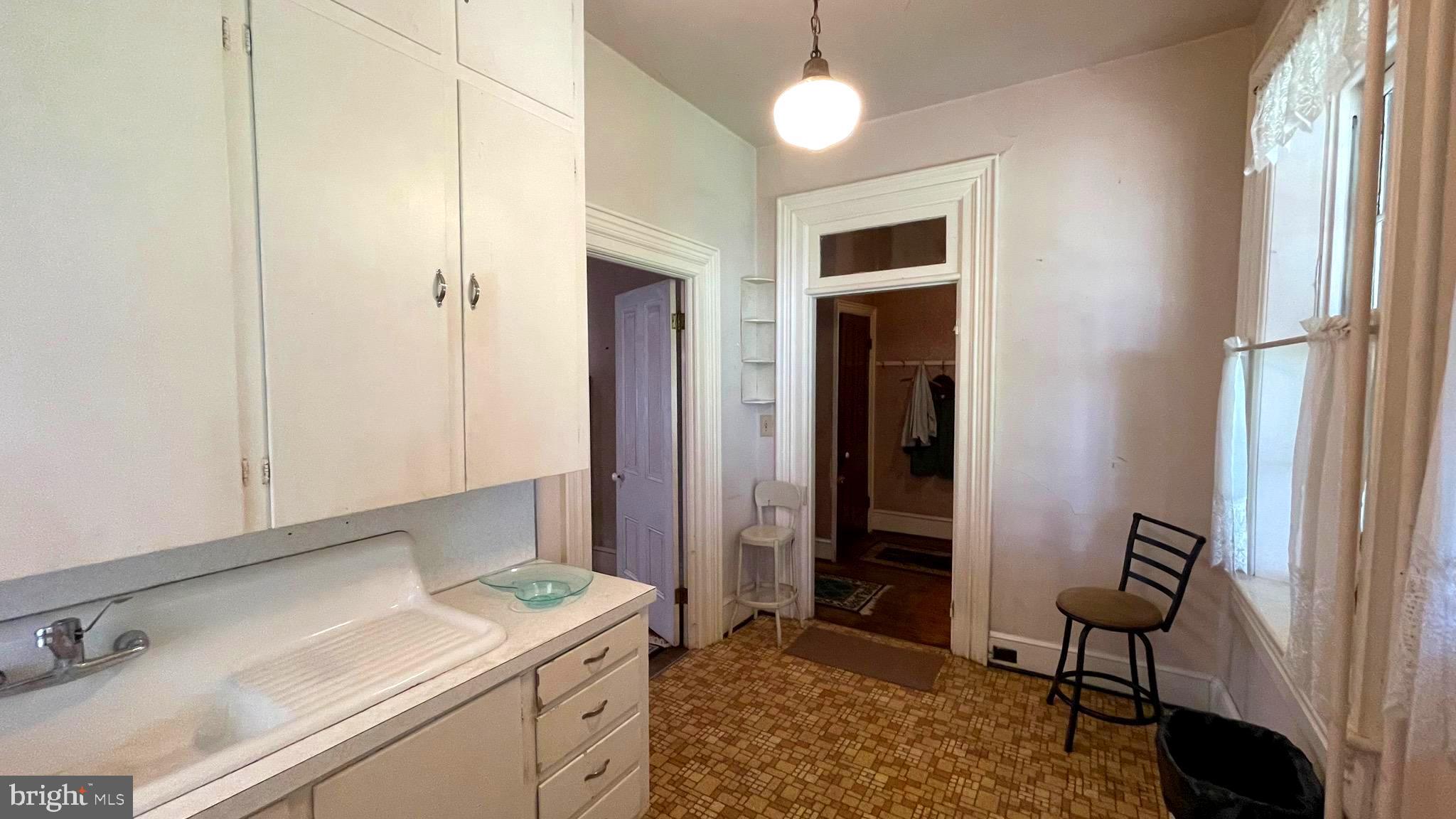 CITY OF MARTINSBURG - Commercial Sale