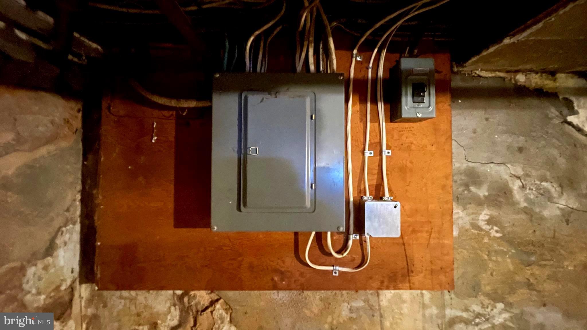 CITY OF MARTINSBURG - Commercial Sale