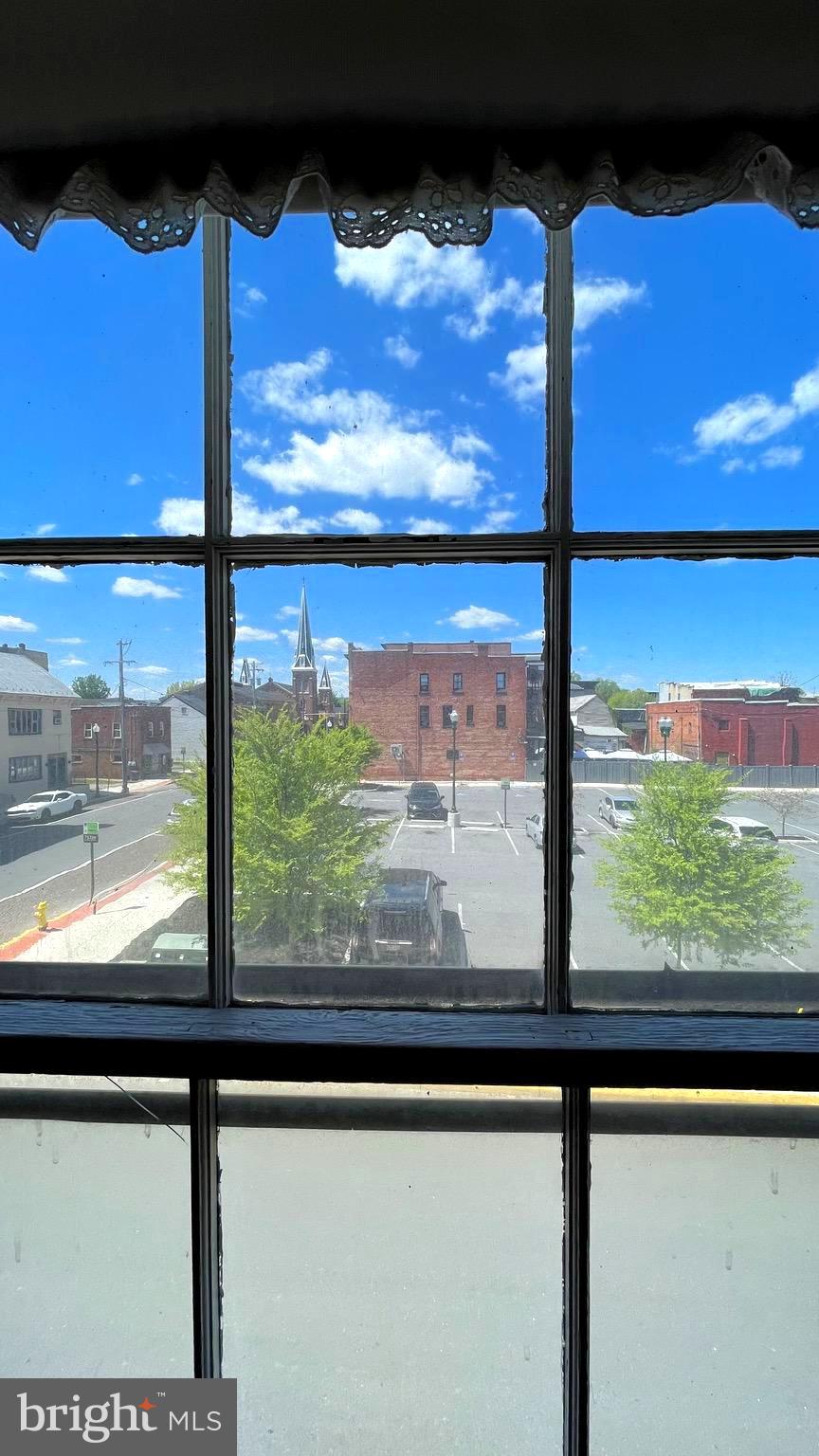 CITY OF MARTINSBURG - Commercial Sale