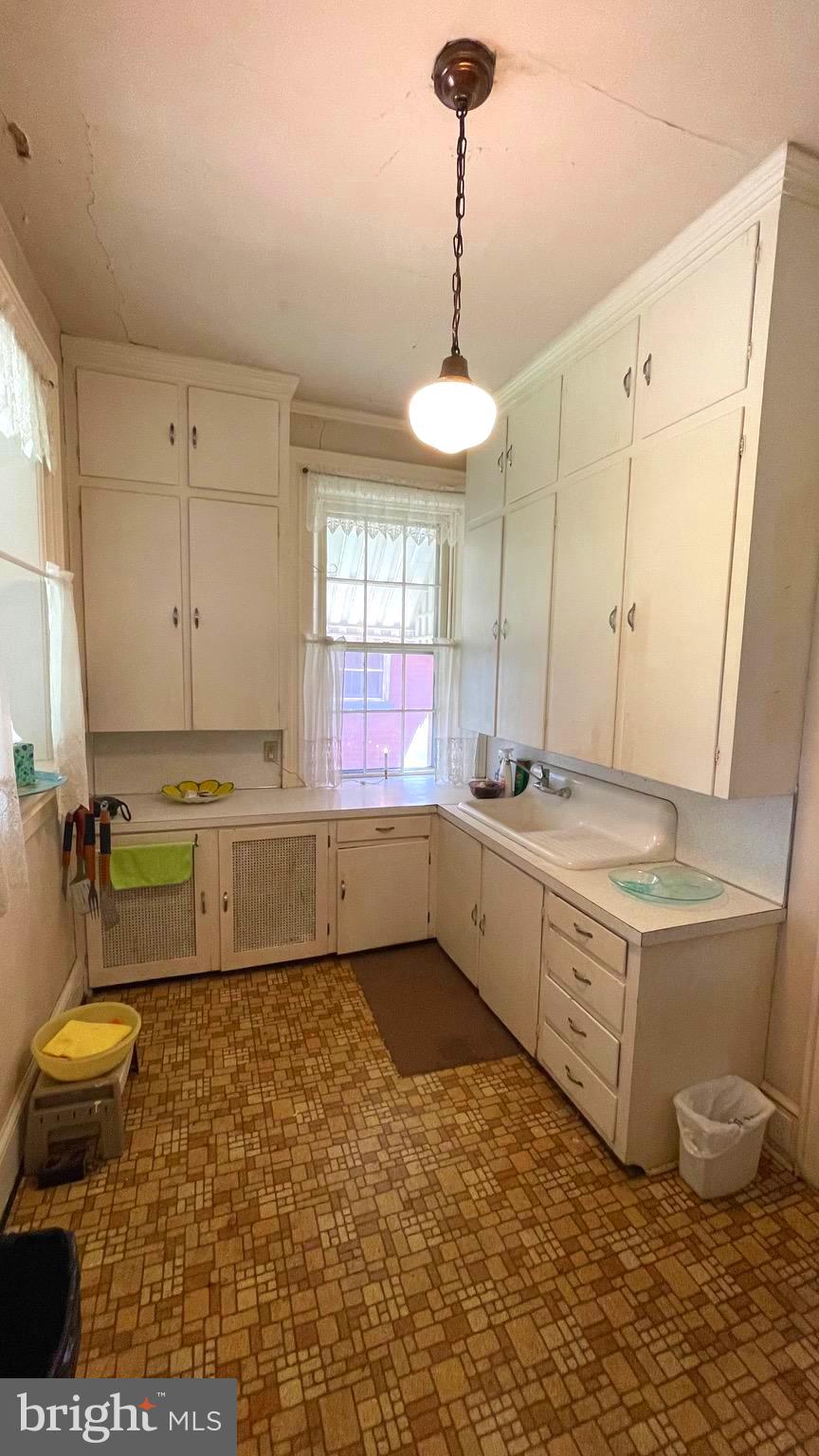 CITY OF MARTINSBURG - Commercial Sale