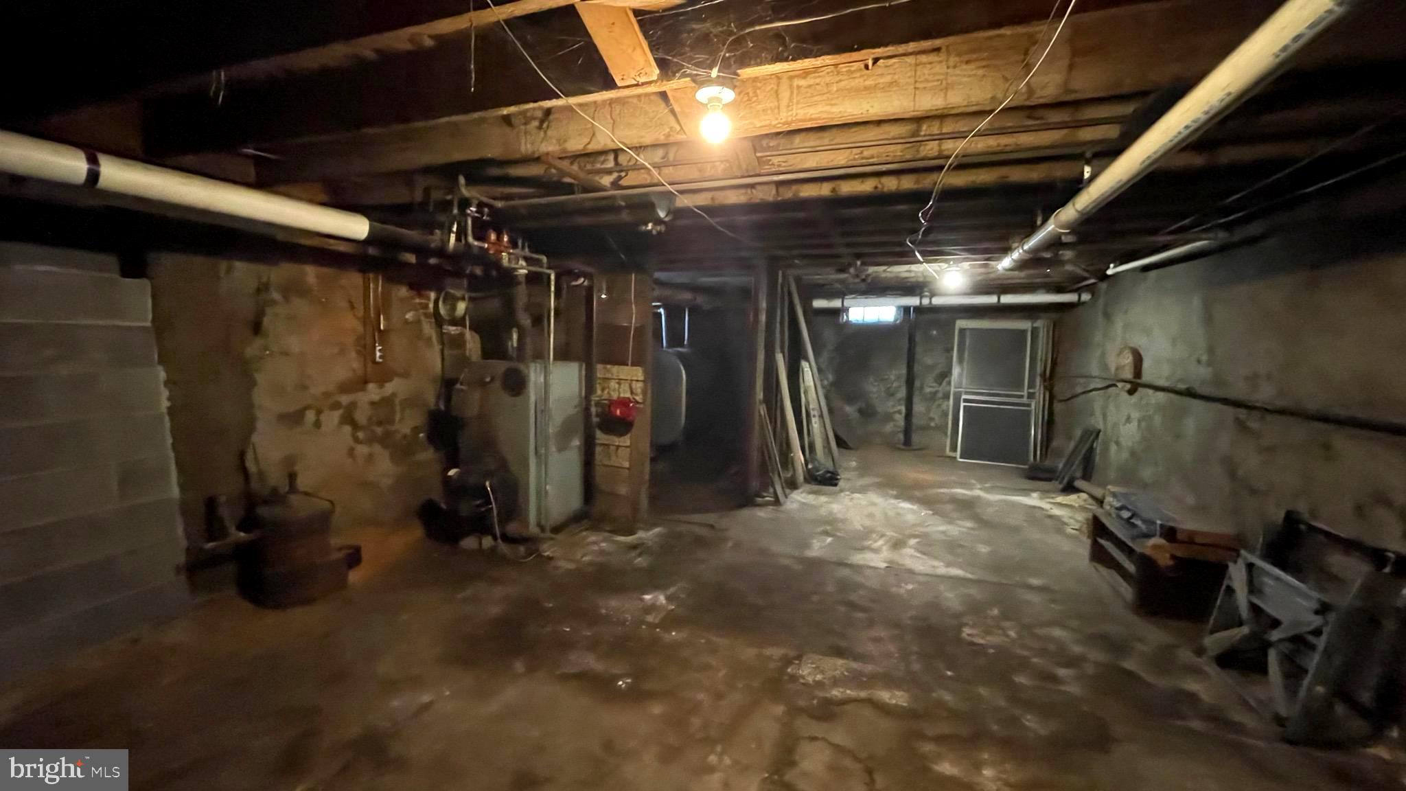 CITY OF MARTINSBURG - Commercial Sale