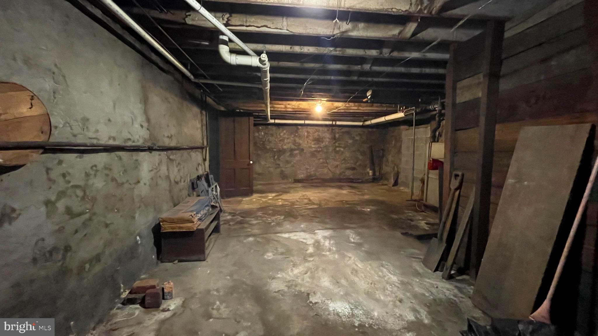 CITY OF MARTINSBURG - Commercial Sale